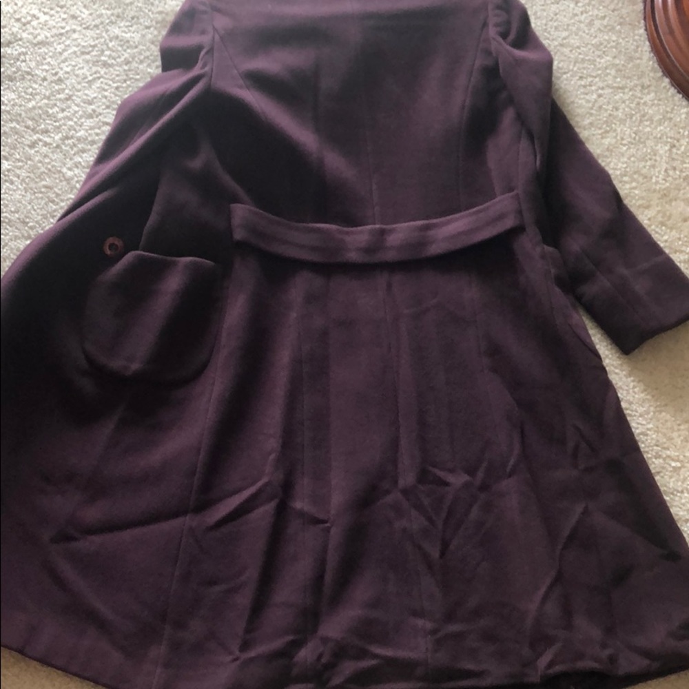 Coat - Picture 5 of 5